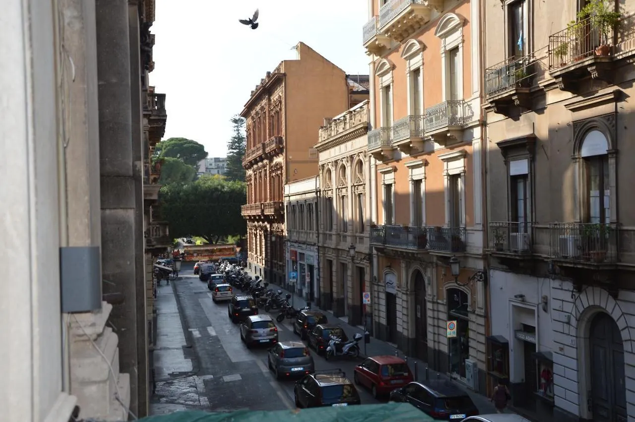 B&B Giardino Bellini-Centro CTA Bed & Breakfast